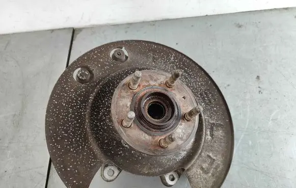 Tesla Model S Rear wheel hub spindle/knuckle 105854000B