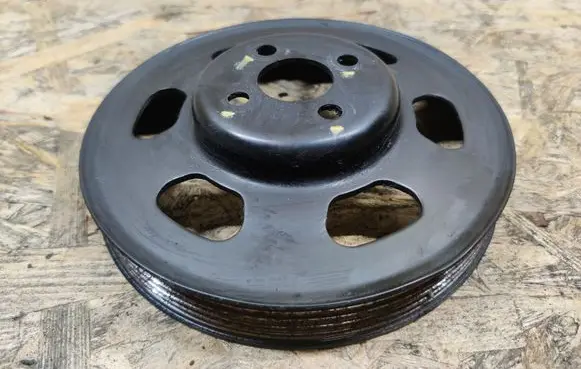 Suzuki Alto Water pump pulley 