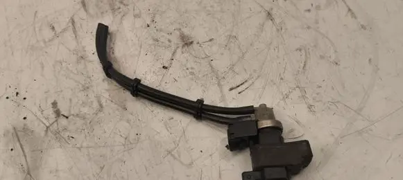 Hyundai Tucson JM Turbo solenoid valve 70027200 36611200 06T101