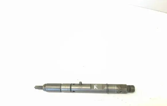 Audi A6 S6 C5 4B Fuel injector 059130201A