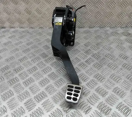 Hyundai Kona I Brake pedal 32802J9EY0