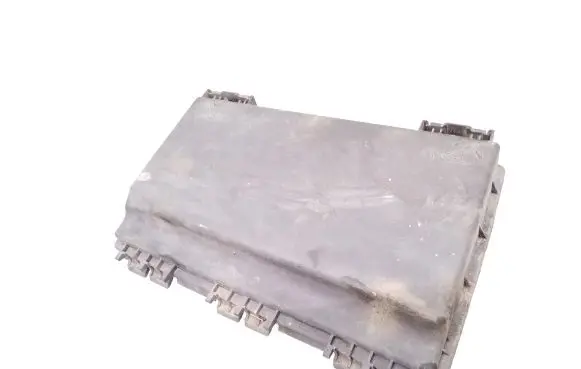 Opel Zafira B Fuse box cover 13125865