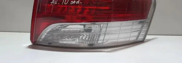 Toyota Avensis T270 Rear/tail lights 445D 2801A03W