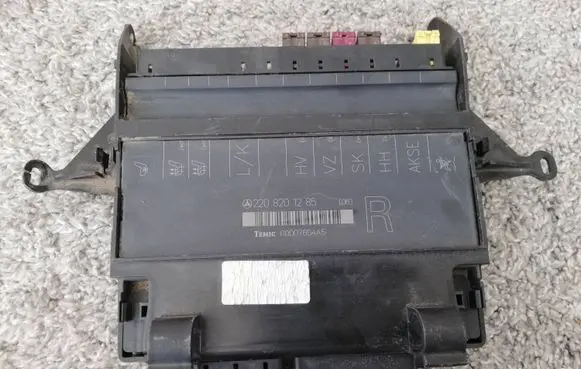 Mercedes-Benz S W220 Seat control module 2208201285