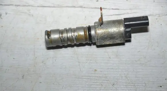 Skoda Fabia Mk3 (NJ) Camshaft vanos timing valve 04E906455D