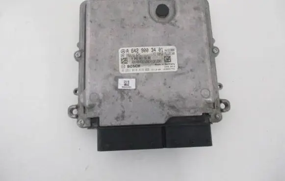 Mercedes-Benz E C207 W207 Engine control unit/module 0281019416