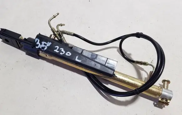 Mercedes-Benz SL R230 Tailgate hydraulic set 2308204910BYY A2308204910