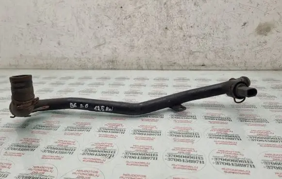 Volkswagen PASSAT B6 Engine coolant pipe/hose 5N0121070L