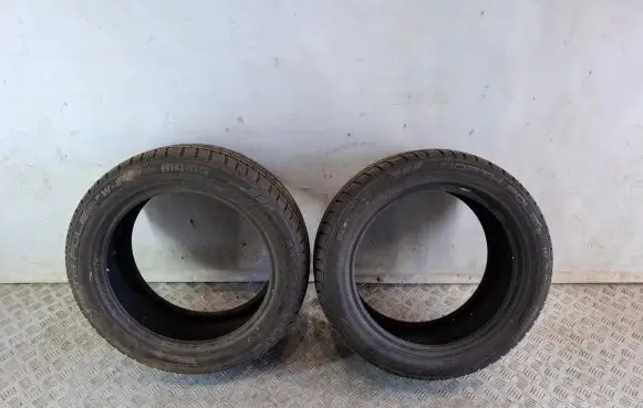 Citroen Berlingo R17 winter tire 24545R17 MOMO