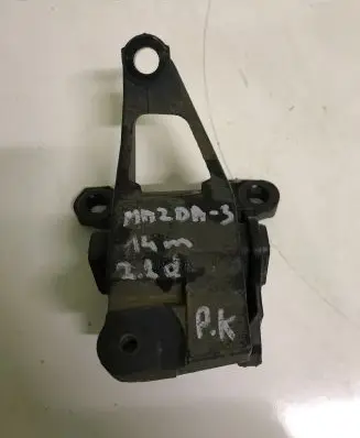 Mazda 3 II Engine mount bracket