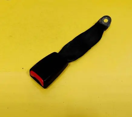 Mitsubishi Galant Rear seatbelt buckle 