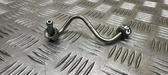 Chevrolet Captiva Fuel injector supply line/pipe 