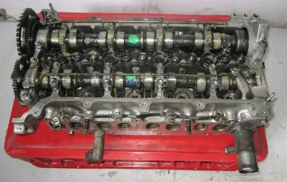 Lexus IS 220D-250-350 Engine head 71GBA