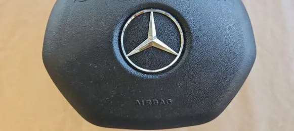 Mercedes-Benz GL X166 Steering wheel airbag 1668600029 A1668600029 62450360