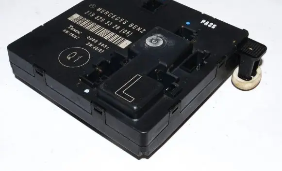 Mercedes-Benz CLS C219 Door control unit/module A2198203326 00005031