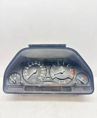 Speedometer (instrument cluster)