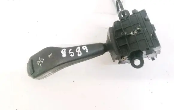 BMW 5 E39 Indicator stalk 8363668K 0110401025