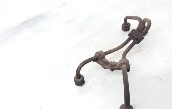 Opel Astra H Fuel injector supply line/pipe 