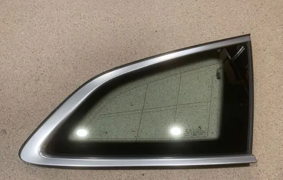 BMW 3 G20 G21 Rear side window 7499516