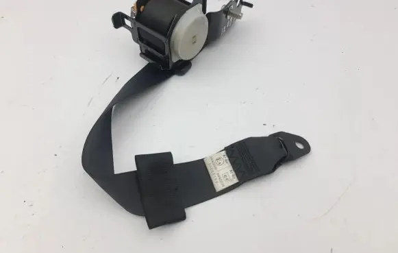Mazda 6 Rear seatbelt T89482T