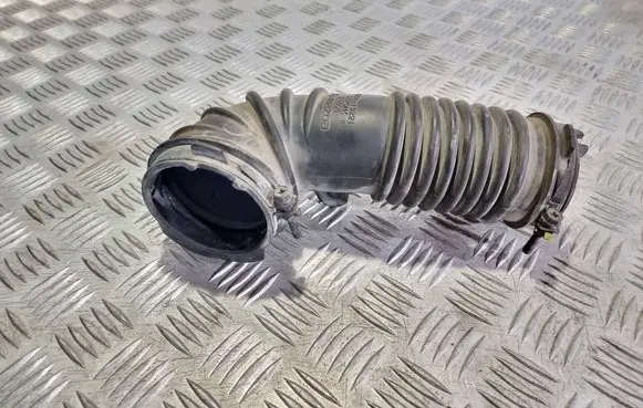 Mazda 6 Air intake duct part SH0113221 K6805