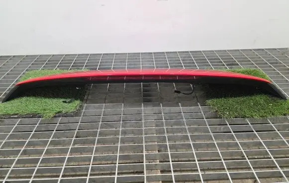 Tailgate/trunk spoiler