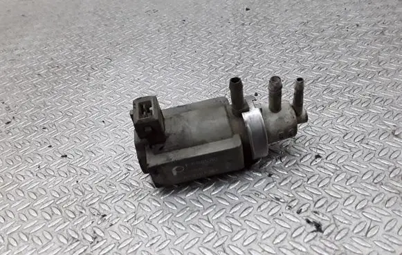 Audi A6 S6 C5 4B Turbo solenoid valve 059906627A