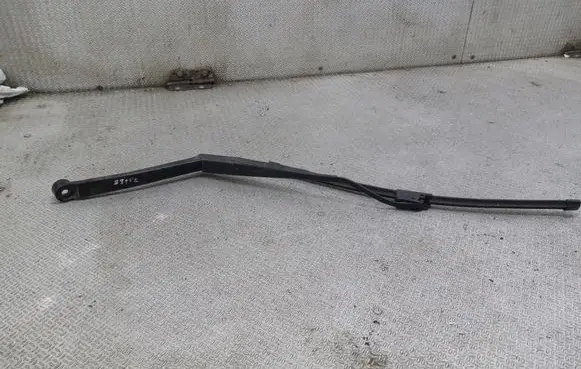 Toyota Avensis Verso Windshield/front glass wiper blade 