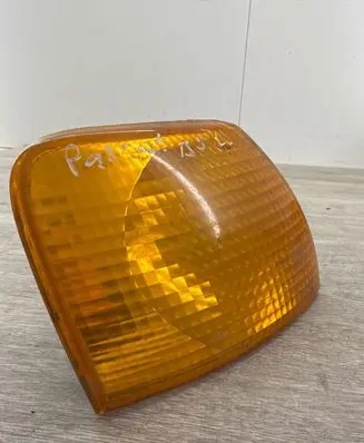 Volkswagen PASSAT B5 Front indicator light 090854086