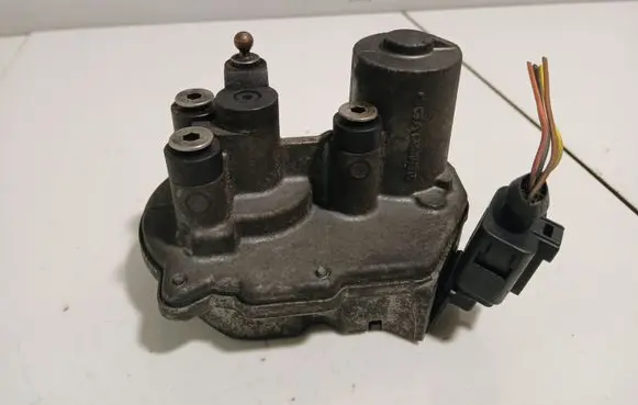 Turbine electric control actuator