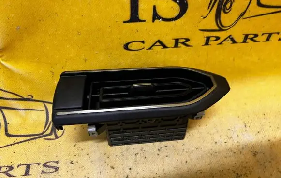 Dacia Sandero III Dash center air vent grill 687612916R