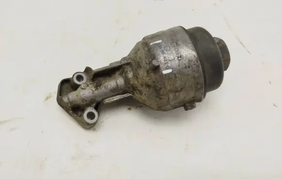 Skoda Fabia Mk2 (5J) Oil filter mounting bracket 03D115403D