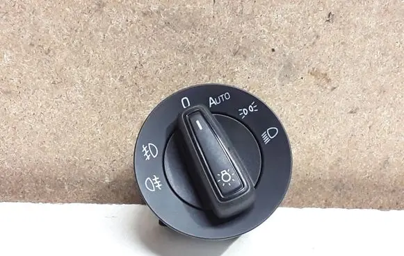 Skoda Fabia Mk3 (NJ) Light switch 5E0941431D