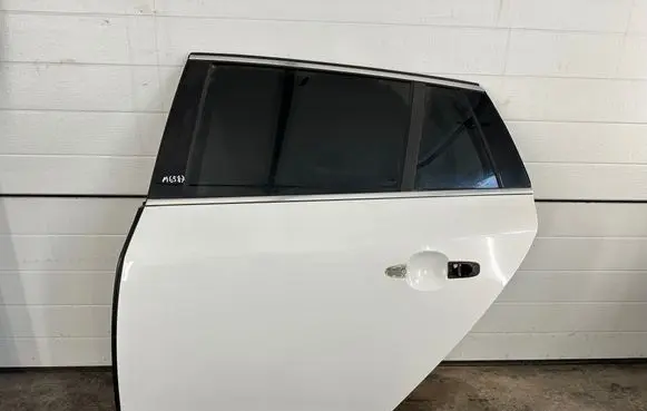 Volvo V60 Rear door 