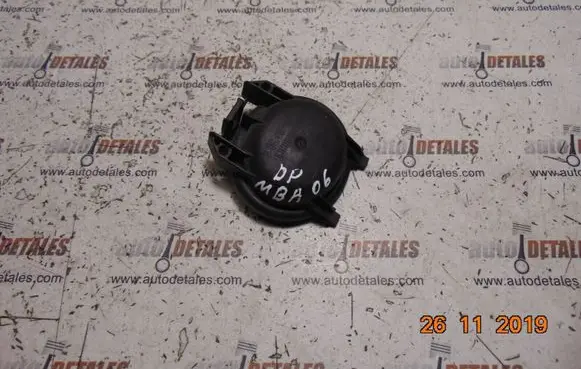 Headlight/headlamp dust cover