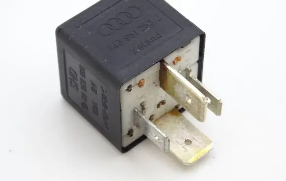 Audi A4 S4 B6 8E 8H Other relay 443951253J