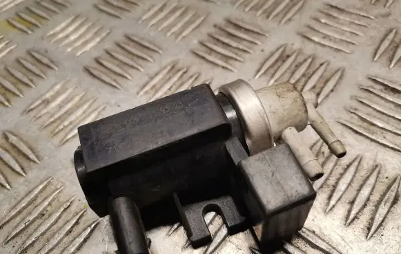 Mercedes-Benz Vito Viano W639 Turbo solenoid valve 0041539328