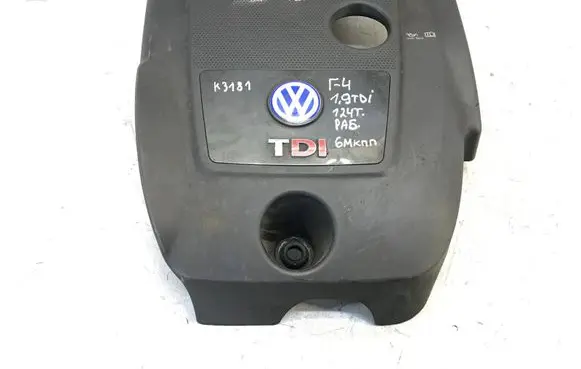 Volkswagen Golf IV Engine cover (trim) 038103925aj K3181 038103925