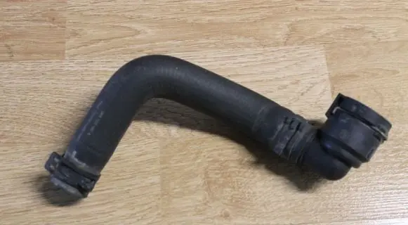 Volkswagen Golf V Engine coolant pipe/hose 1K0122157A