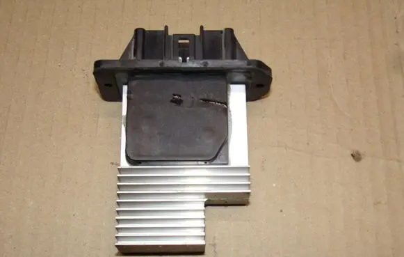 Toyota Previa (XR30, XR40) II Heater blower motor/fan resistor 