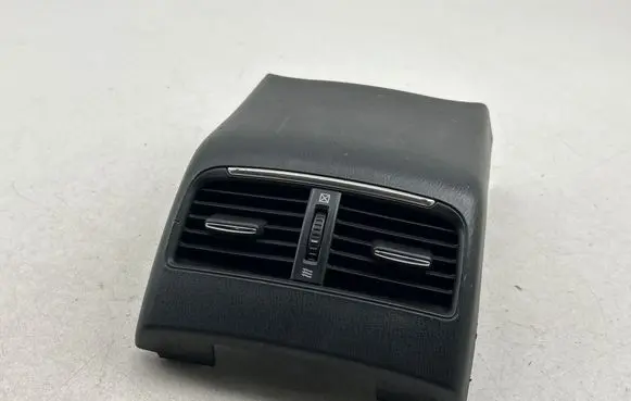 Rear air vent grill