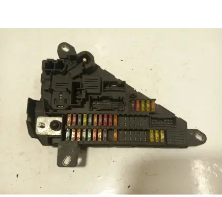 BMW 5 E60 E61 Fuse module 6906619