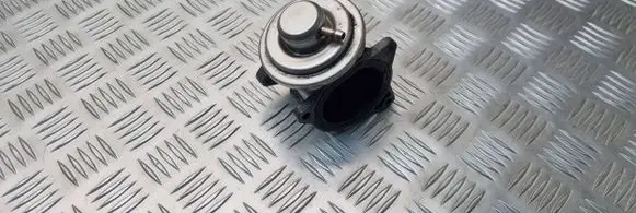 Volkswagen Jetta V EGR valve 038129631D 038131501AF 277510061