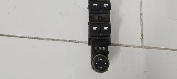 Peugeot 508 Electric window control switch 30170647 101650420