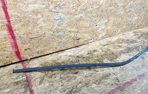 Mercedes-Benz E W124 Roof trim bar molding cover R2122-Z