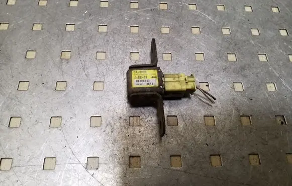 Mitsubishi Pajero Airbag deployment crash/impact sensor MR409363