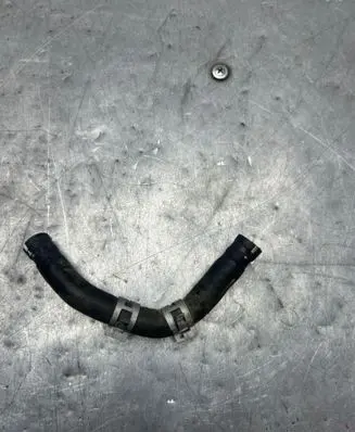 Engine coolant pipe/hose