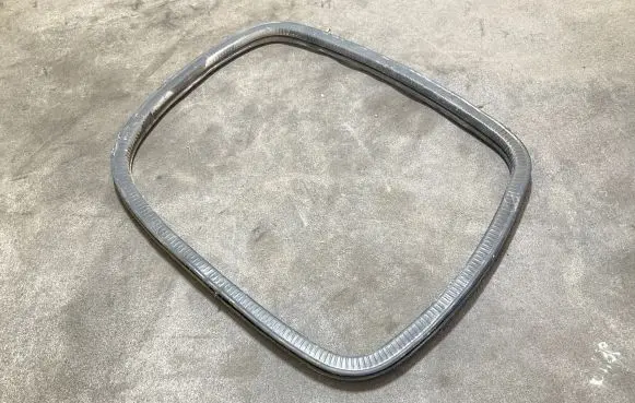 Toyota Hilux (AN10, AN20, AN30) Rubber seal rear door window/glass 