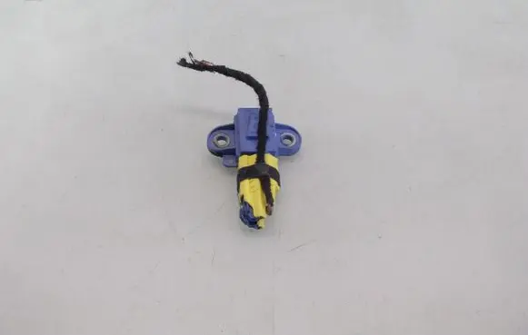Volkswagen Golf V Airbag deployment crash/impact sensor 1K0955557