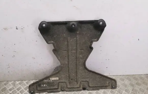 Center/middle under tray cover